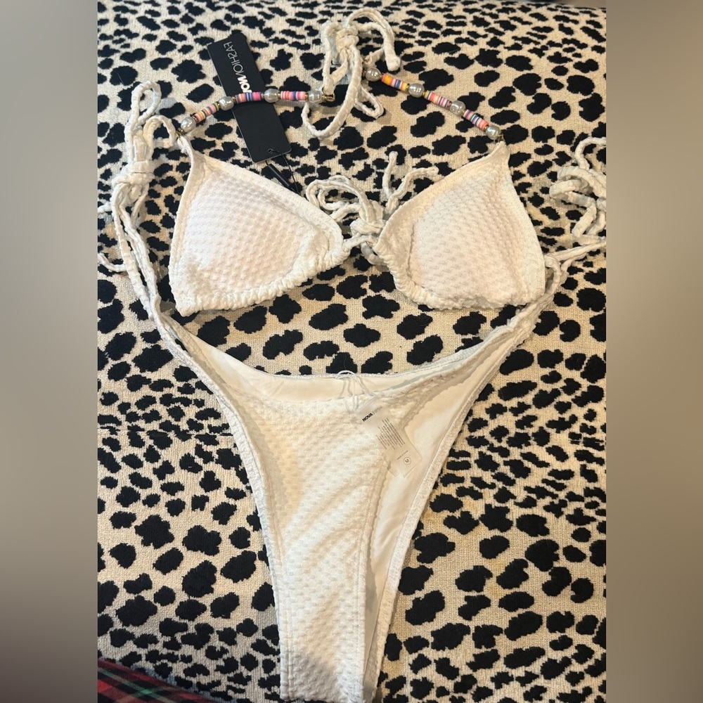 White Textured Bikini Set w/ Colorful Beaded Detail | Medium | Swimwear